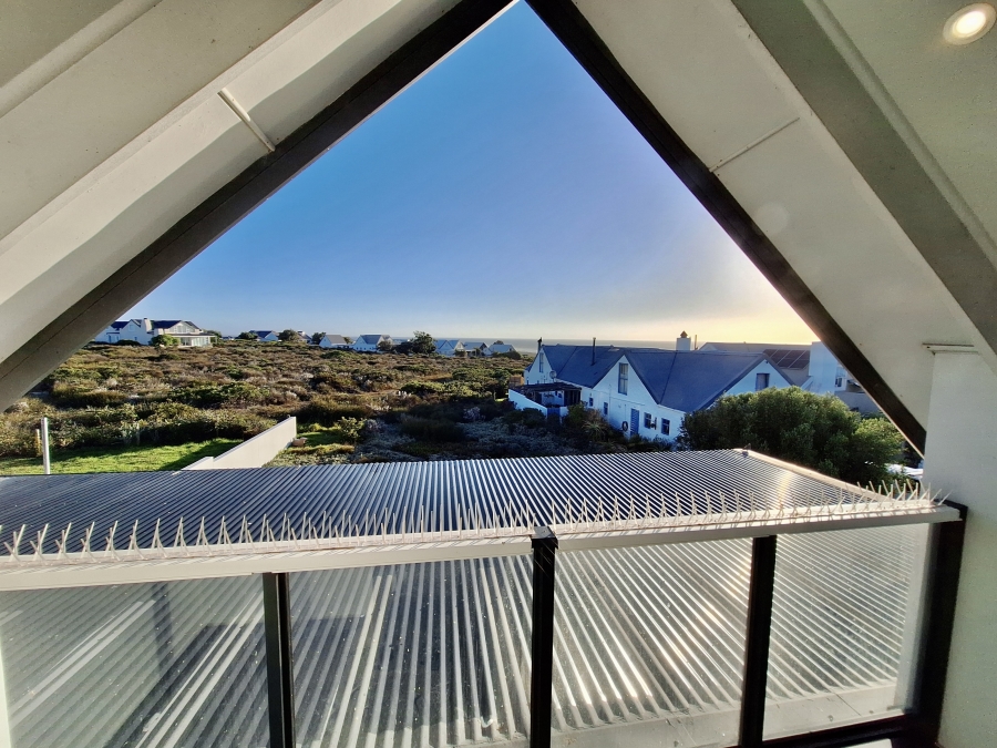 4 Bedroom Property for Sale in Grotto Bay Western Cape